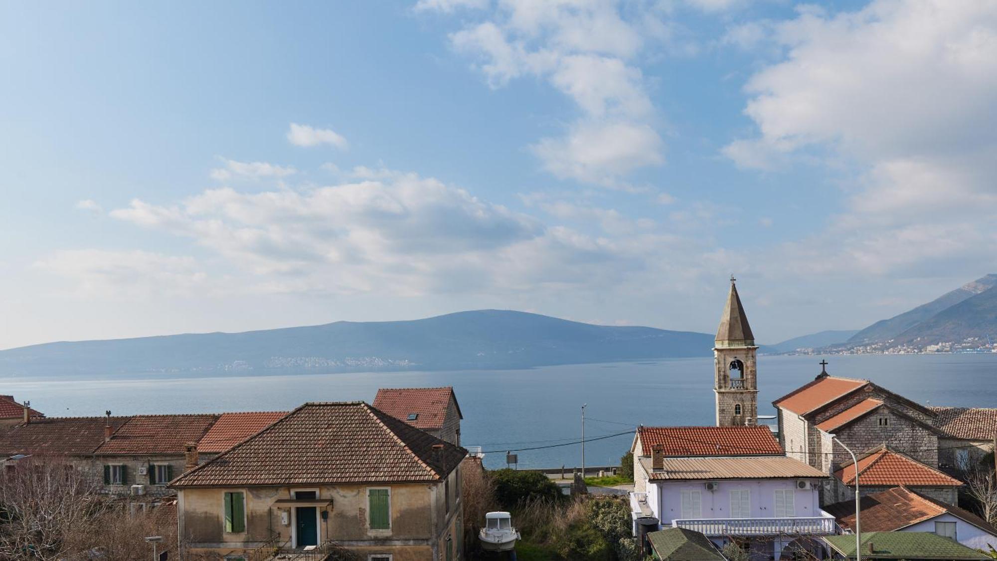 Bayview Apartments Tivat Montenegro Buitenkant foto