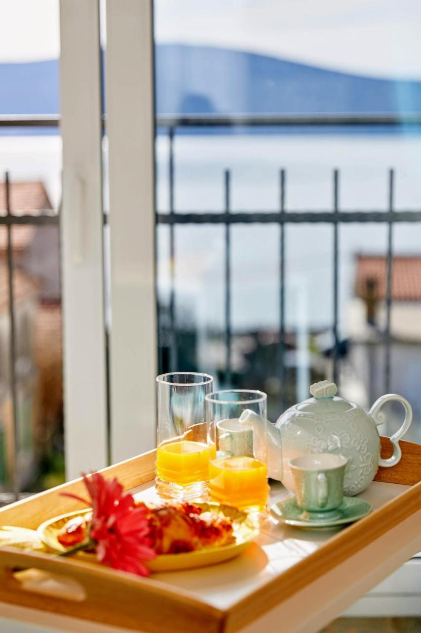 Bayview Apartments Tivat Montenegro Buitenkant foto