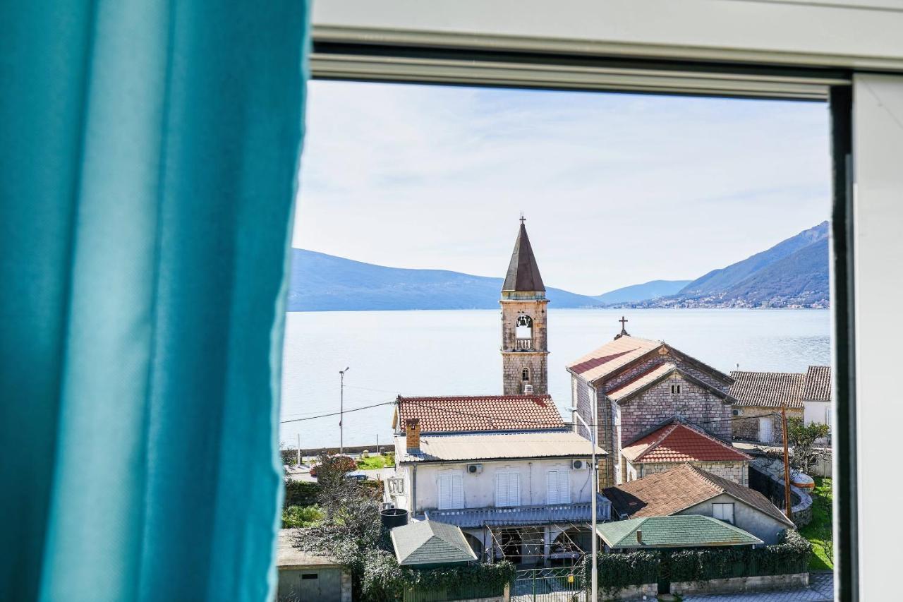 Bayview Apartments Tivat Montenegro Buitenkant foto