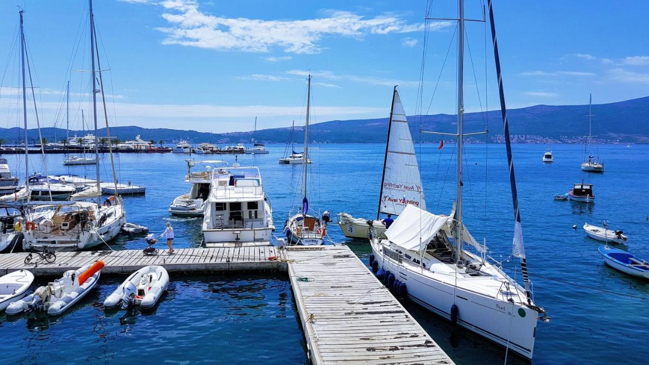 Bayview Apartments Tivat Montenegro Buitenkant foto