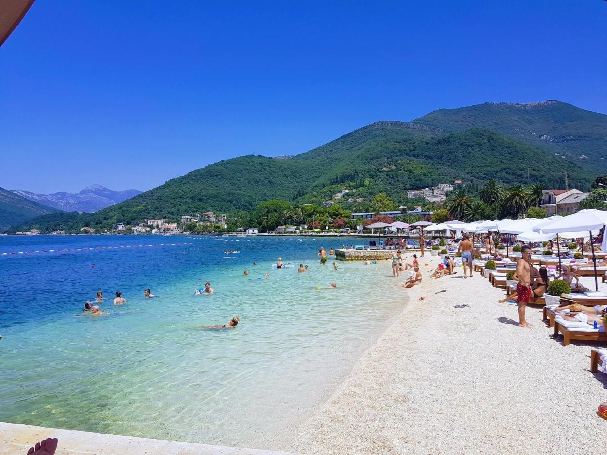 Bayview Apartments Tivat Montenegro Buitenkant foto